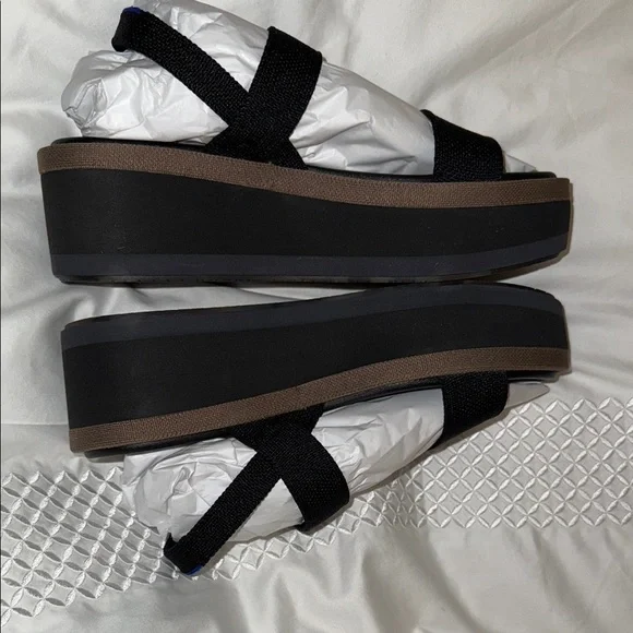 Rothy's Wedge Sandal in Pepper - Picture 10 of 13